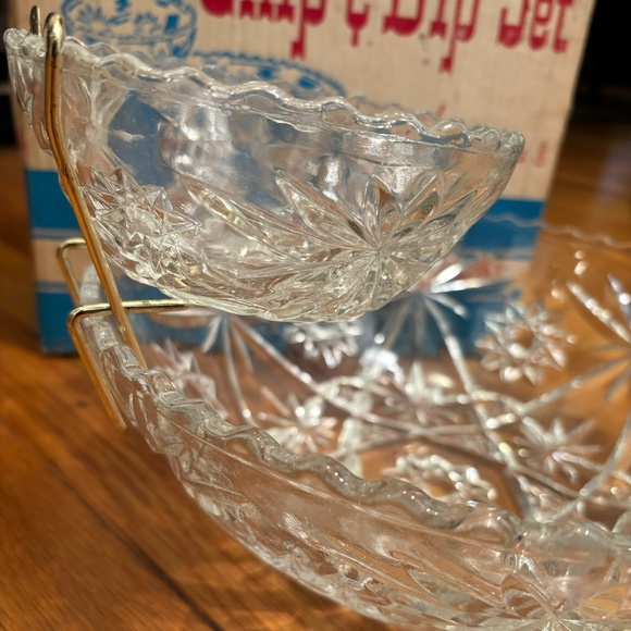 Like New Anchor Hocking 3 Piece Chip & Dip Set - Picture 3 of 4